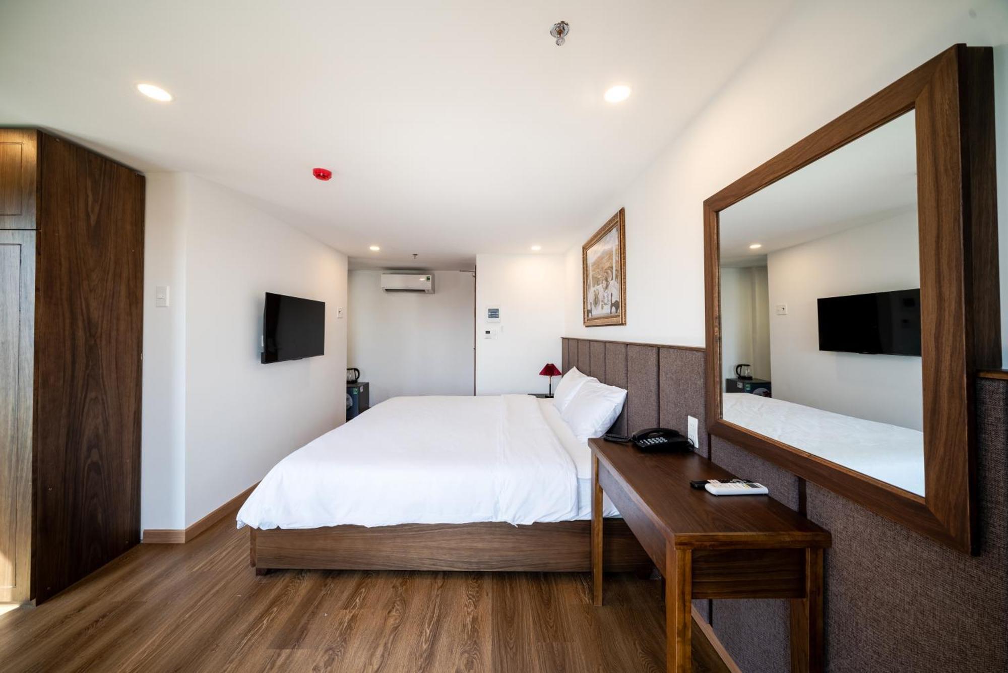Langmandi Hotel & Apartment Дананг Экстерьер фото